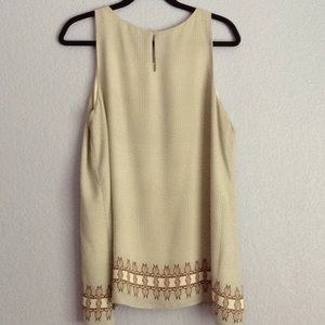 Max Edition sleeveless and lined top.